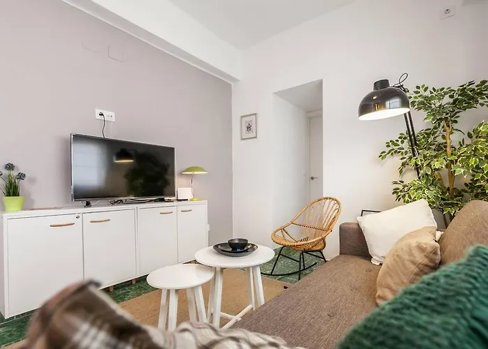 Centro Giralda 3 *